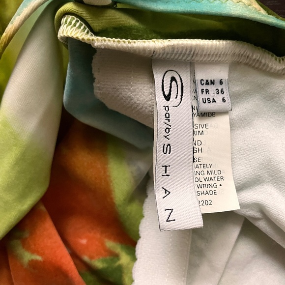 NEW SHAN SWIM TOP - Picture 2 of 14